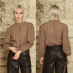 Zero degrees celsius brown floral lace blouse Top coco cotton size small